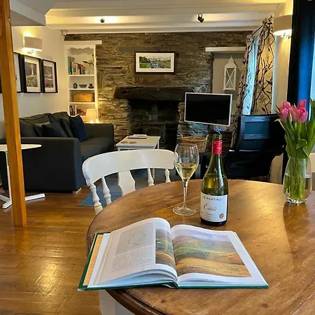 Gill Cottage, The Gill. Apartment Ulverston